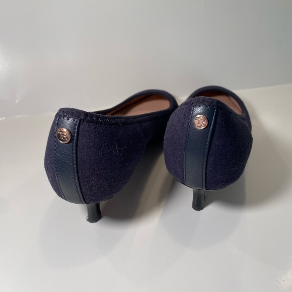 Taryn Rose Navy Nicki Pump 8 - Picture 3 of 10